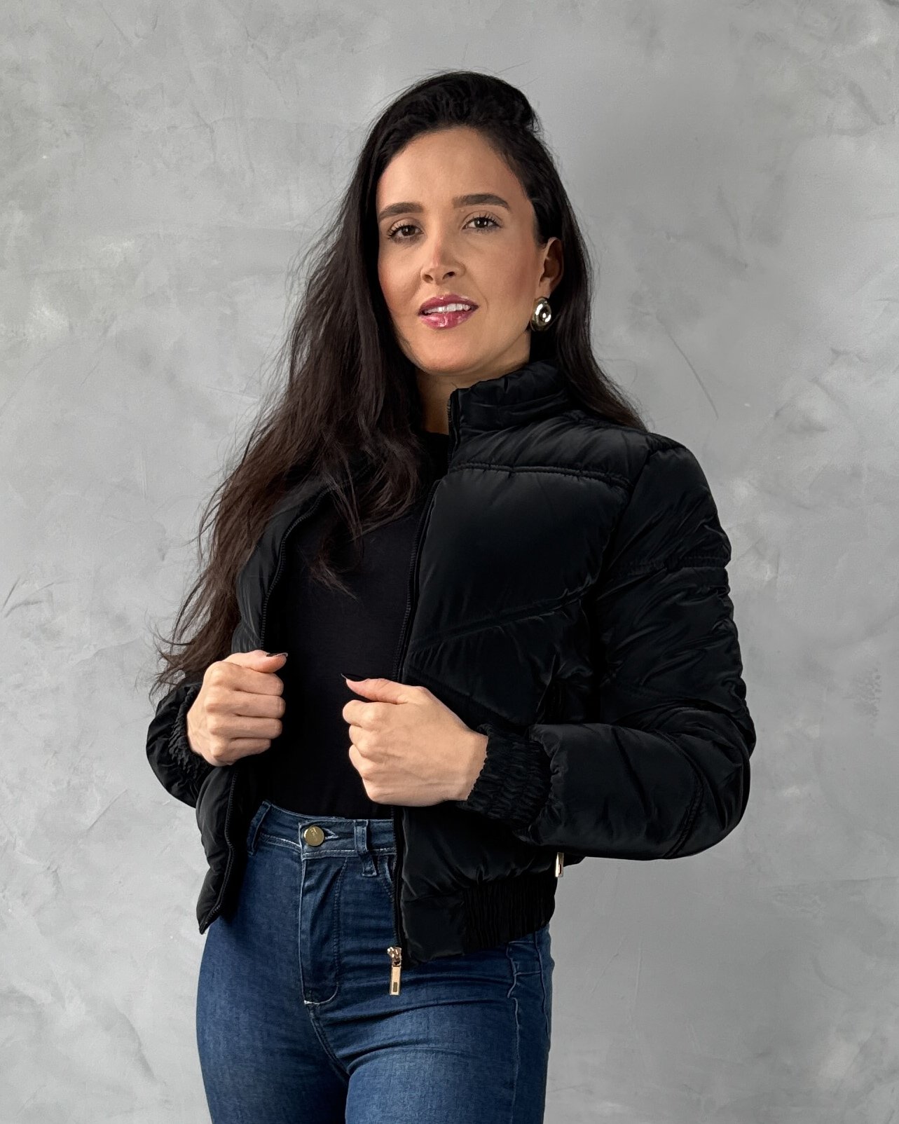 Jaqueta Puffer em PU com Capuz Removível