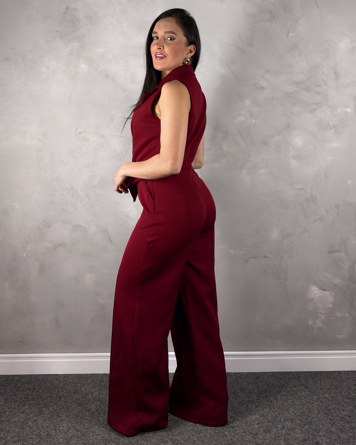 Macacão Alfaiataria Pantalona com Fivela Transpassada - Imagem 3