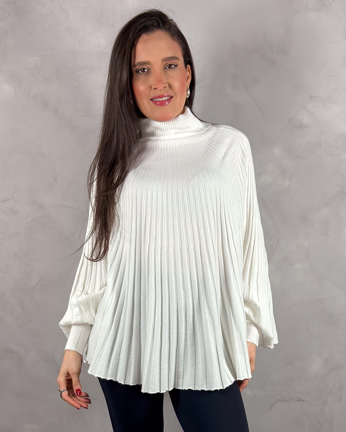 Blusa Manga Longa Ampla Gola Alta Tricot Mousse