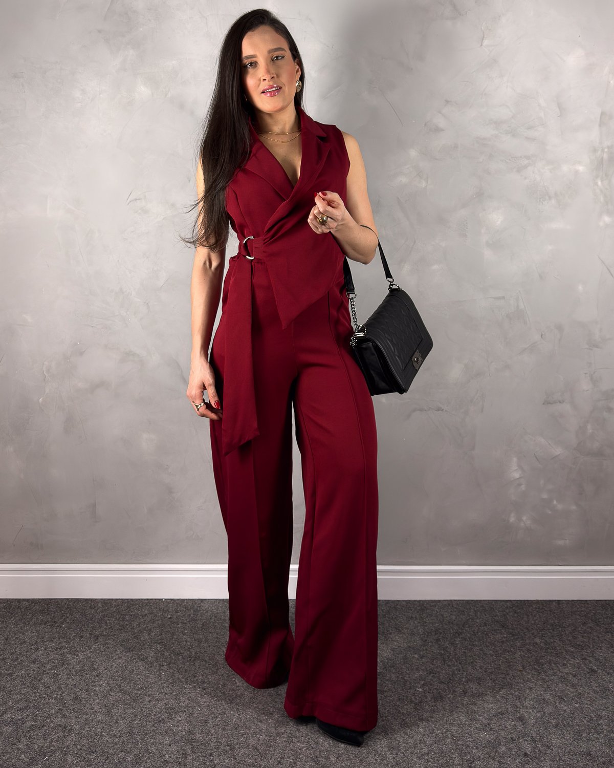 Macacão Alfaiataria Pantalona com Fivela Transpassada - Imagem 2