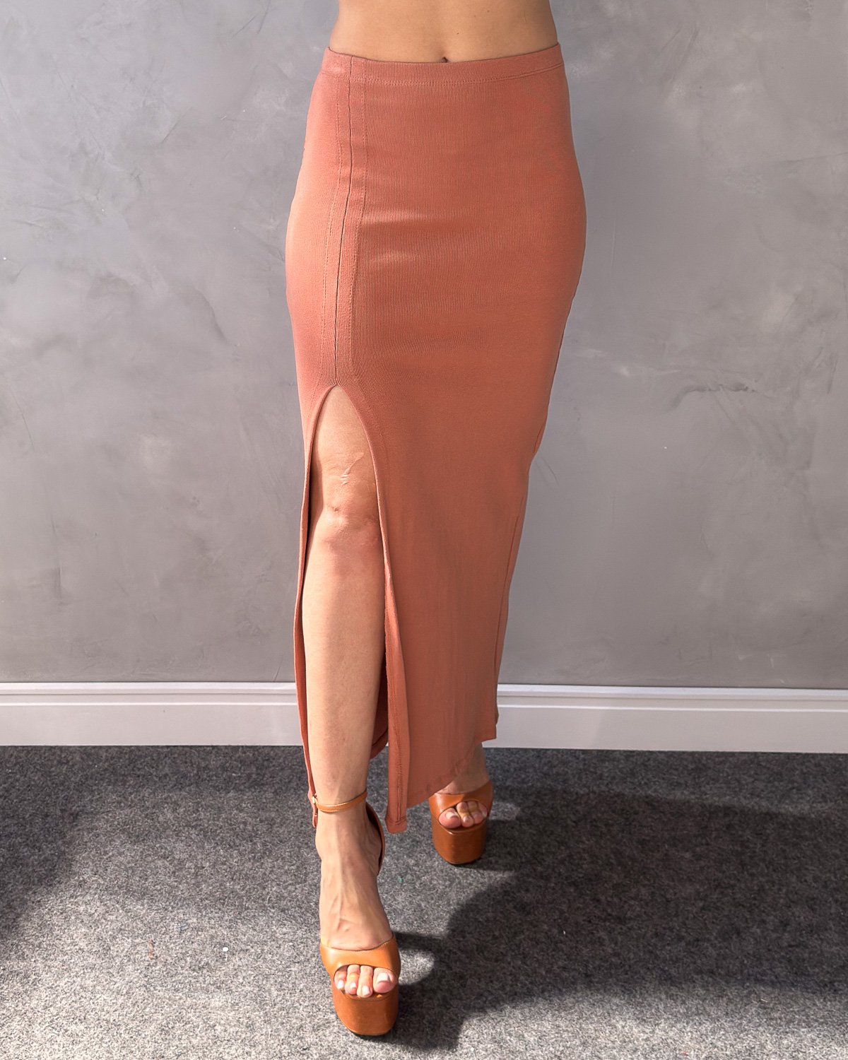 Saia Longa com Fenda Rib - Imagem 11