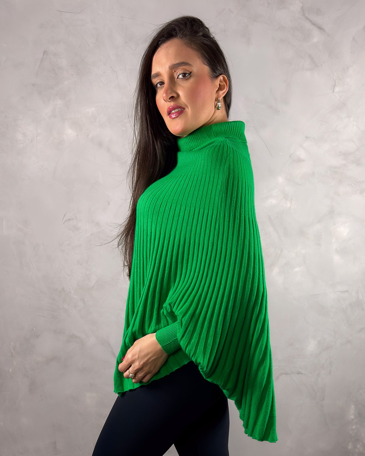 Blusa Manga Longa Ampla Gola Alta Tricot Mousse - Imagem 6