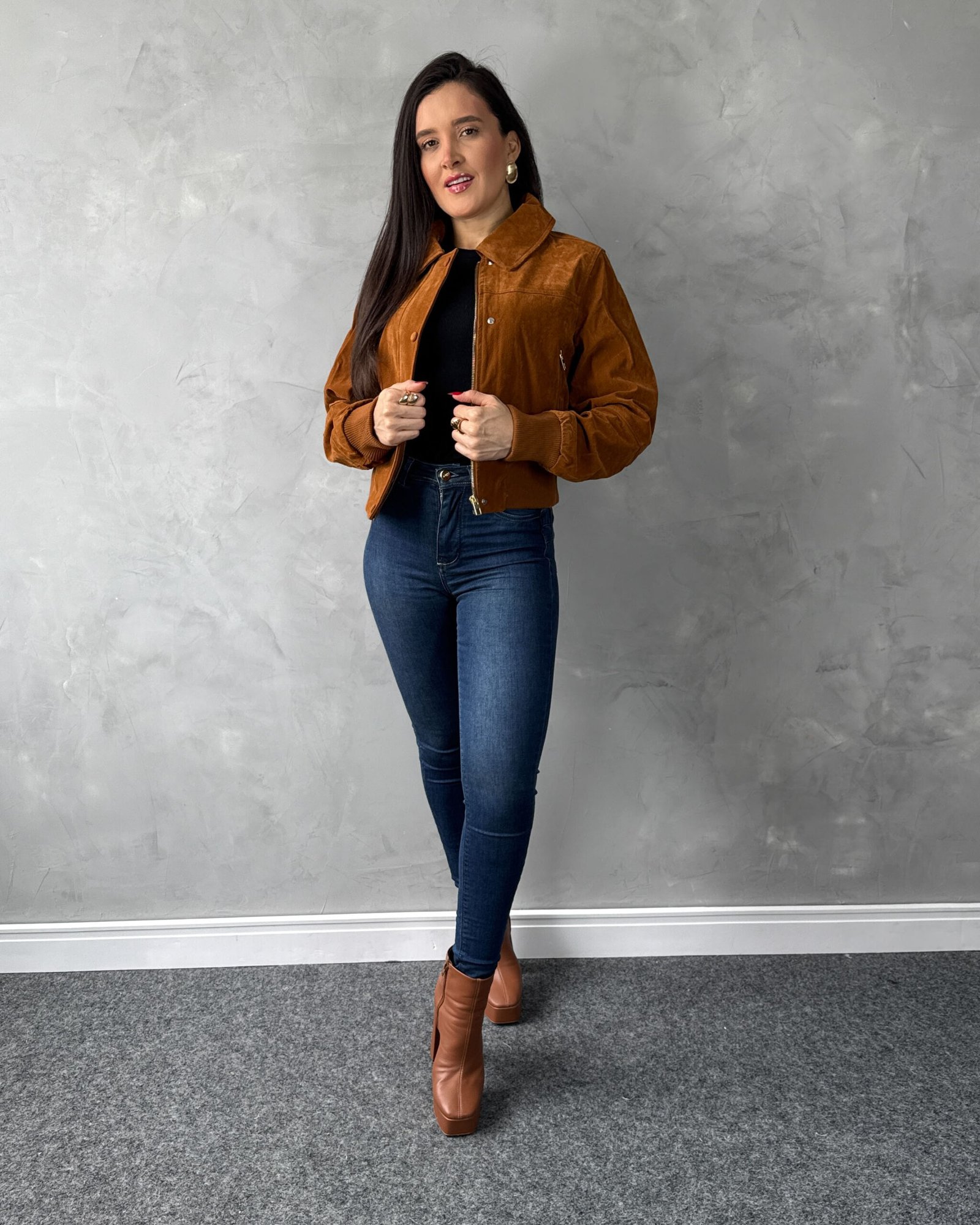 Jaqueta Bomber em Camurça com Gola Removível - Imagem 4