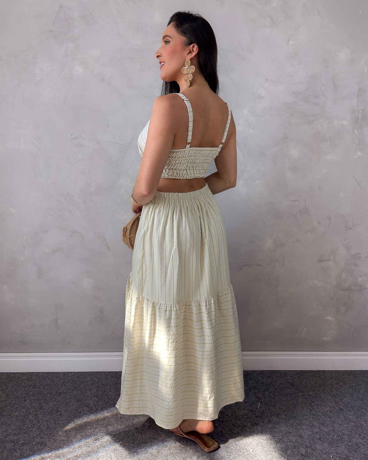 Vestido Longo em Linho Listrado com Recorte na Cintura - Imagem 4