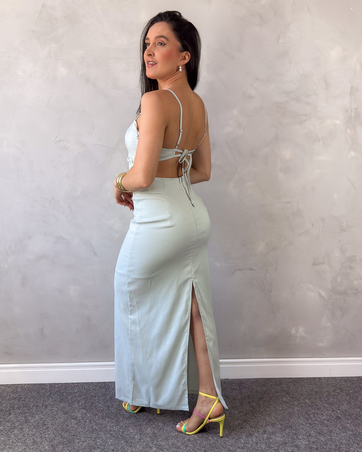 Vestido Longo com Alcinhas Ajustáveis e Fenda - Imagem 2