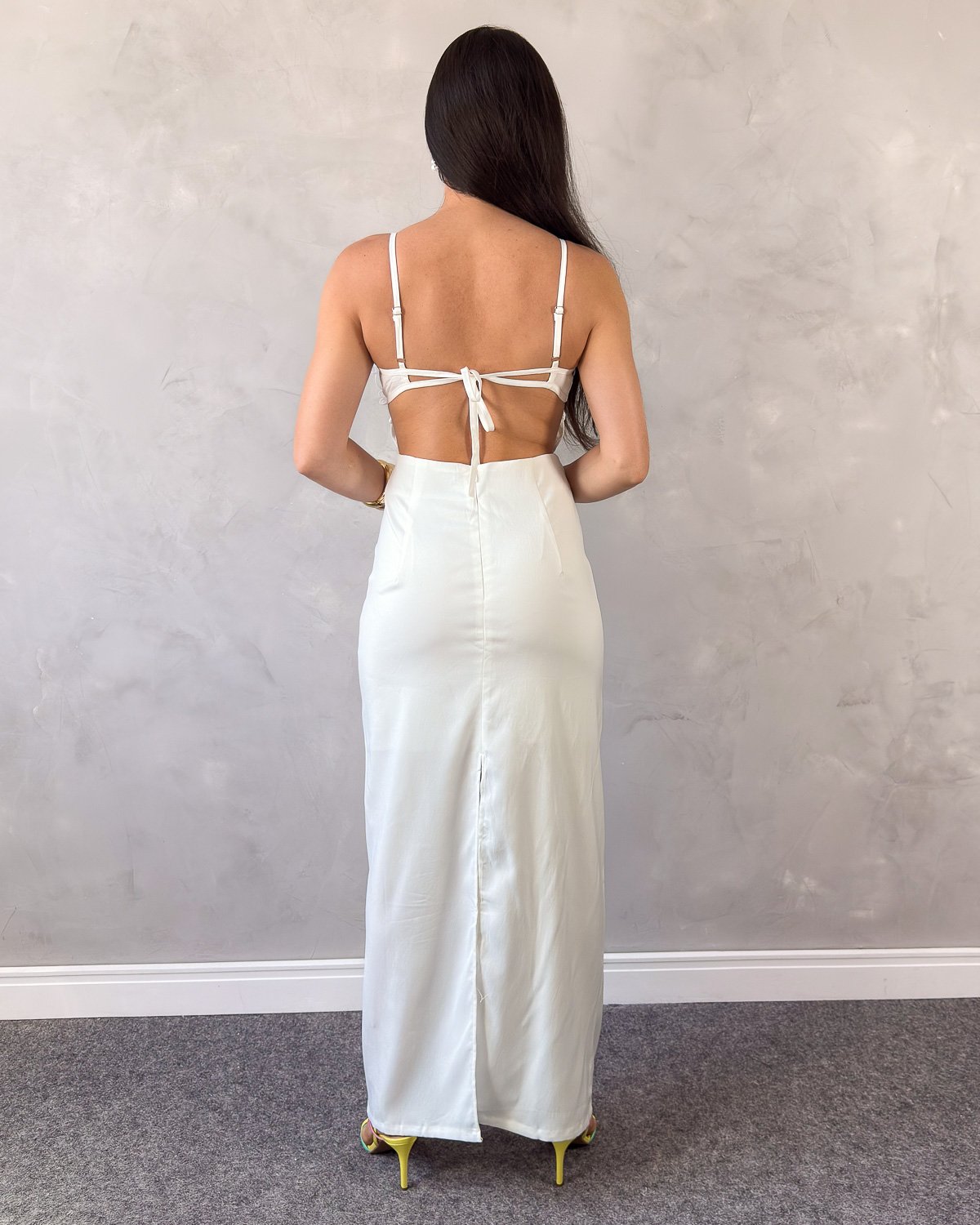 Vestido Longo com Alcinhas Ajustáveis e Fenda - Imagem 11