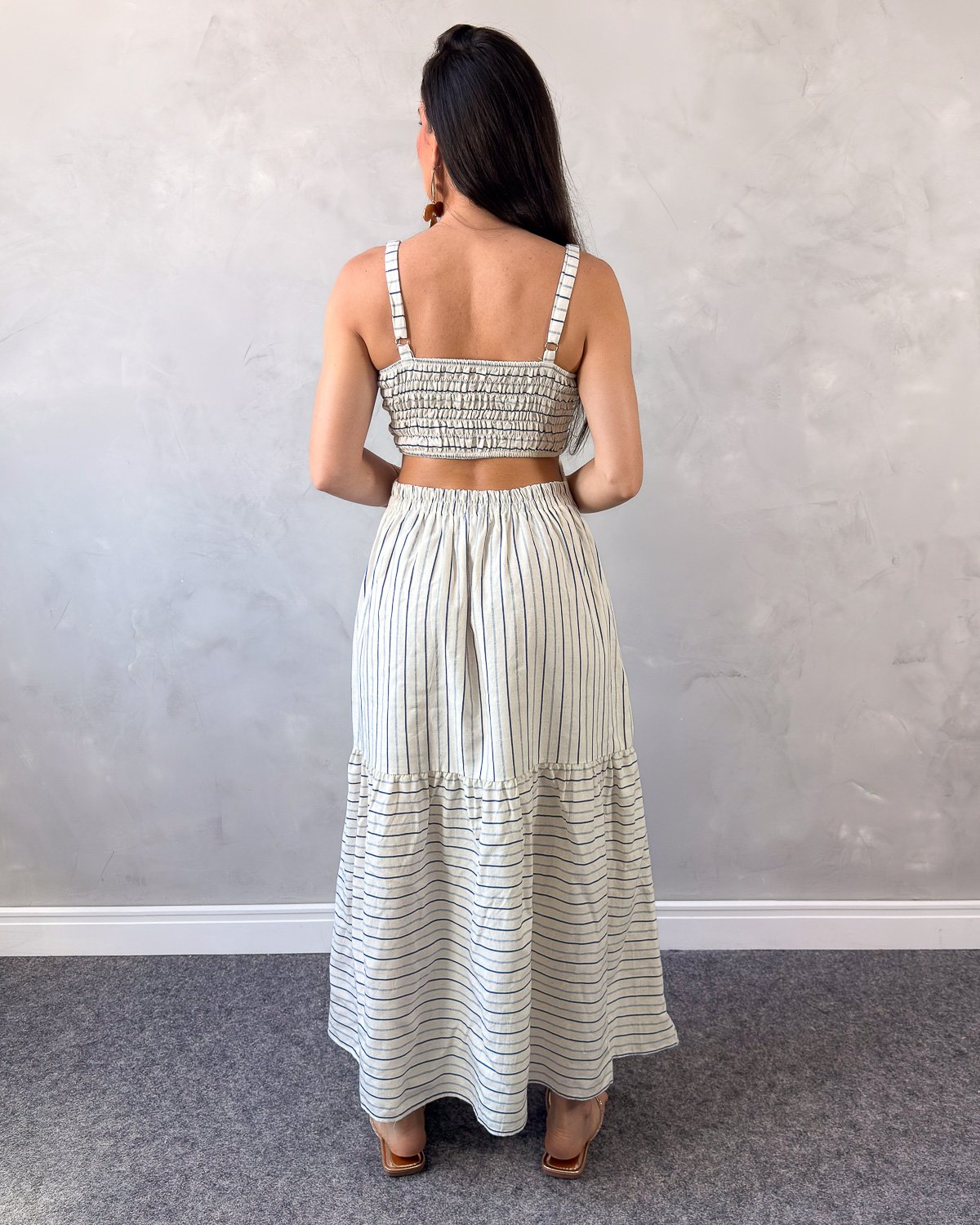 Vestido Longo em Linho Listrado com Recorte na Cintura - Imagem 7