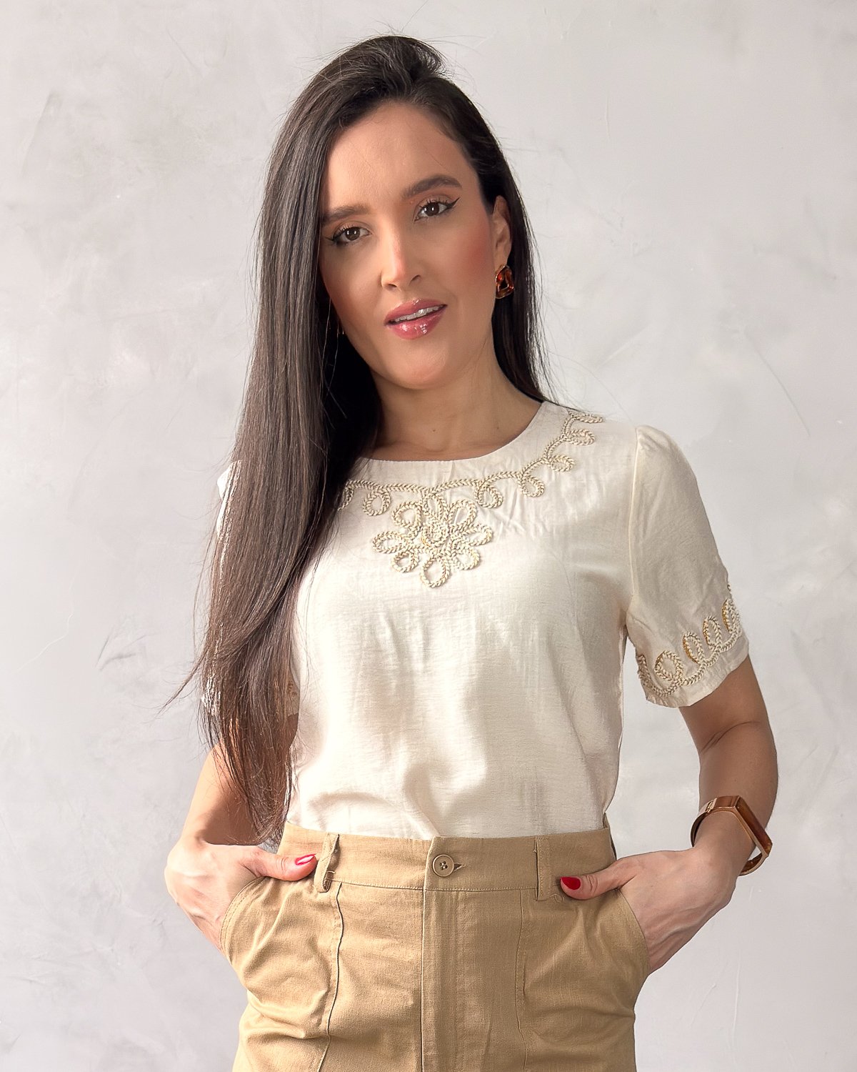 Blusa Manga Curta Bordada Viscose