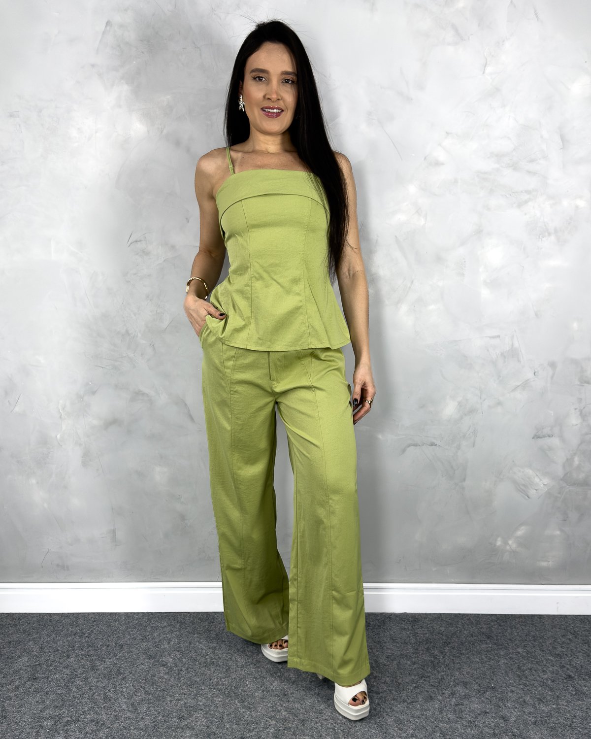 Conjunto Alfaiataria Blusa com Calça Pantalona - Imagem 6