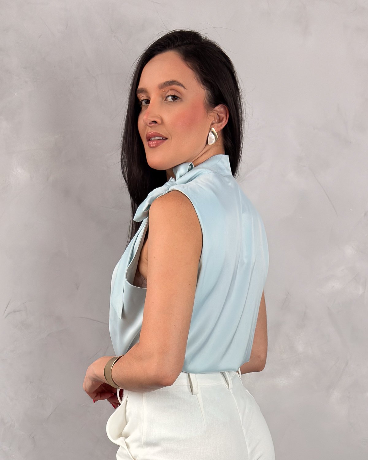 Blusa de Cetim com Gola Laço e Botões Laterais - Imagem 6